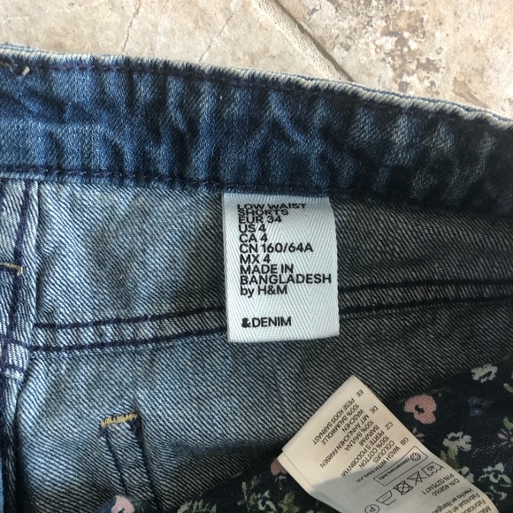 H&M low waist high thigh cut shorts - Picture 3 of 3